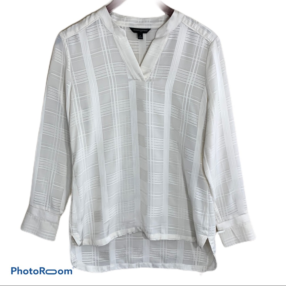 Banana republic white chiffon blouse size small